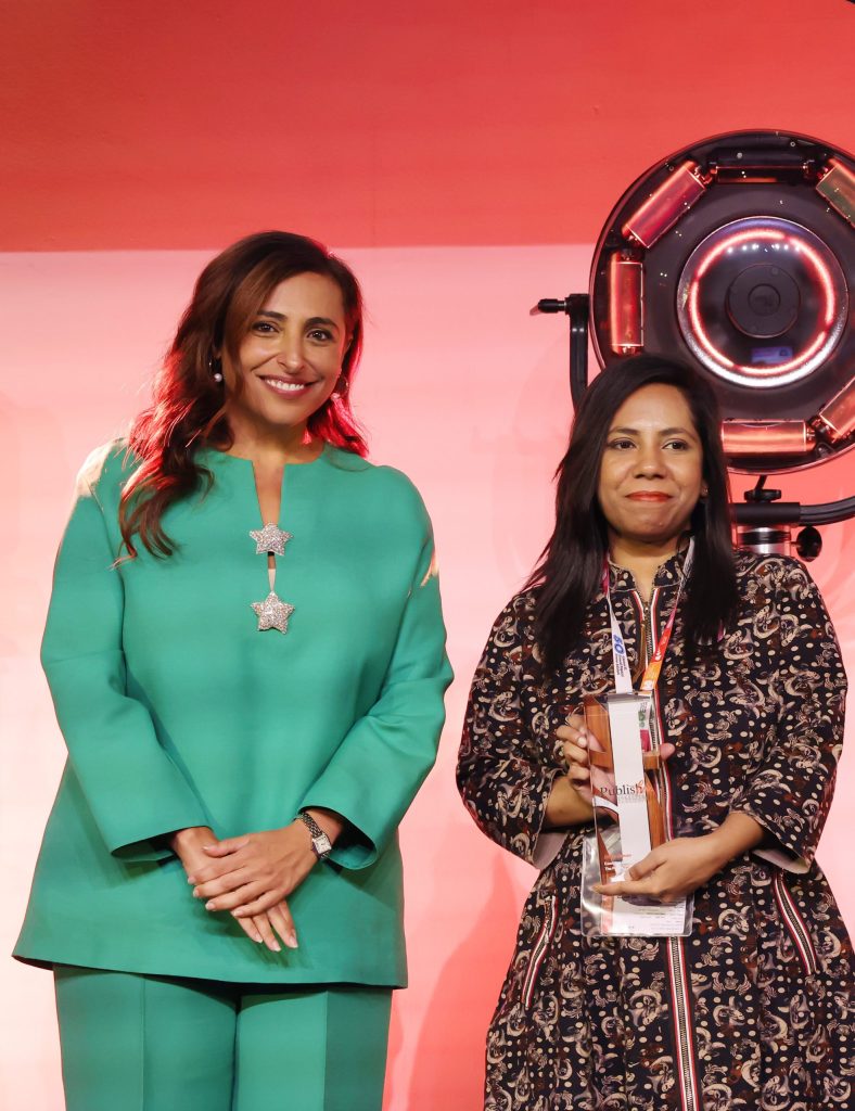 EBE8D0E5-E4AB-4C0E-A8E0-2526F7D4A7E9